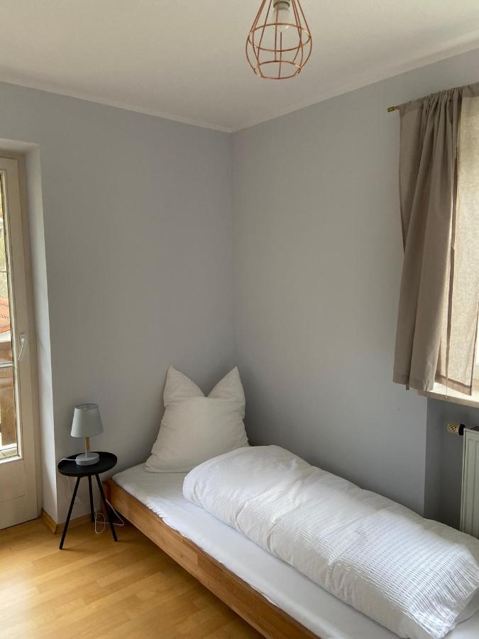 Modern Eingerichtete Wohnung Mit 2 Schlafzimmern Bergen  Exterior photo