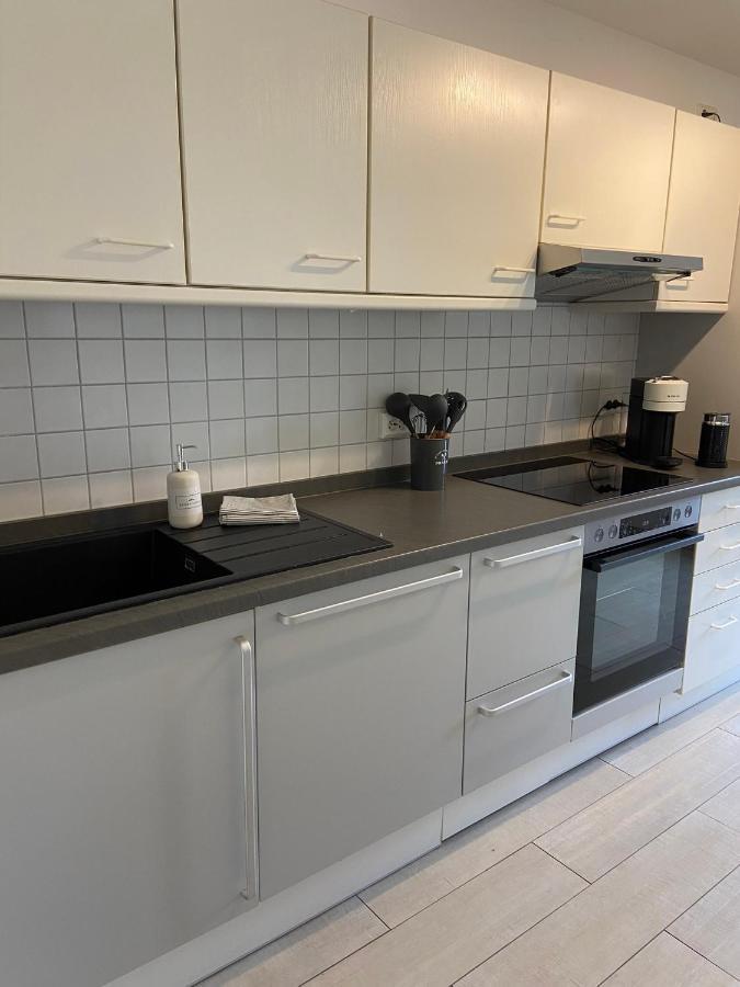 Modern Eingerichtete Wohnung Mit 2 Schlafzimmern Bergen  Exterior photo