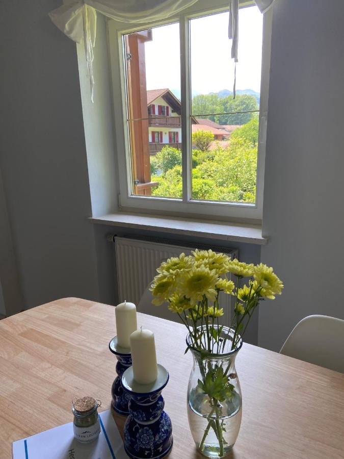 Modern Eingerichtete Wohnung Mit 2 Schlafzimmern Bergen  Exterior photo